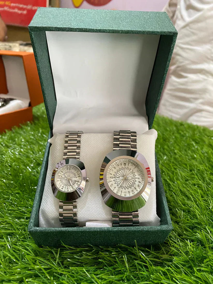 couple watch